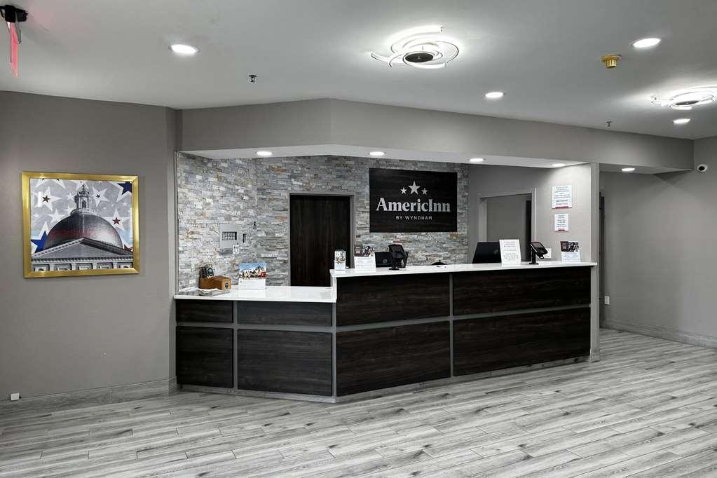 Americinn By Wyndham Eagle River Downtown Inreriör bild