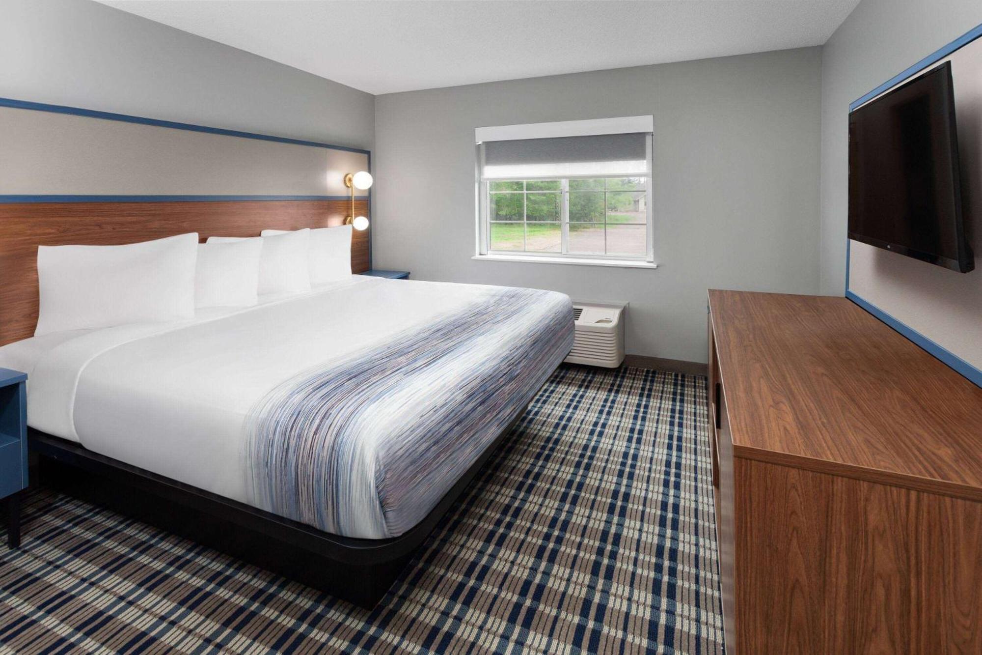 Americinn By Wyndham Eagle River Downtown Exteriör bild